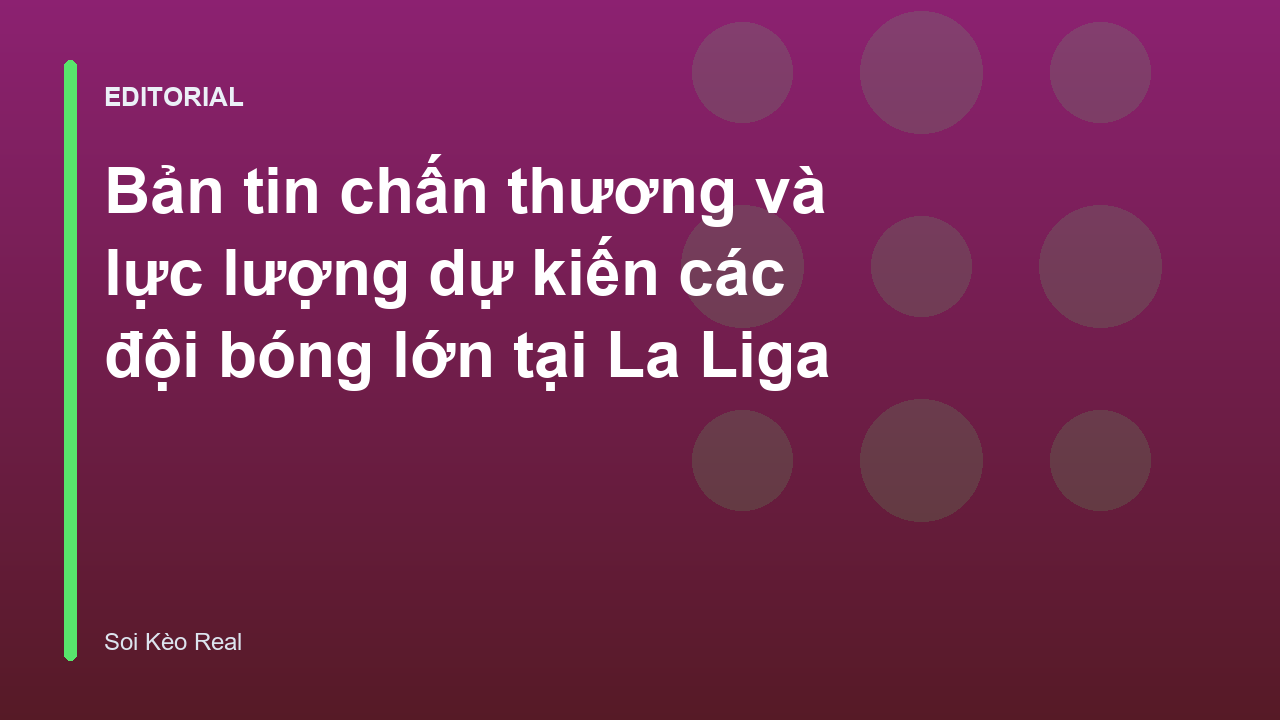 Cầu thủ bóng đá đang tập luyện trên sân